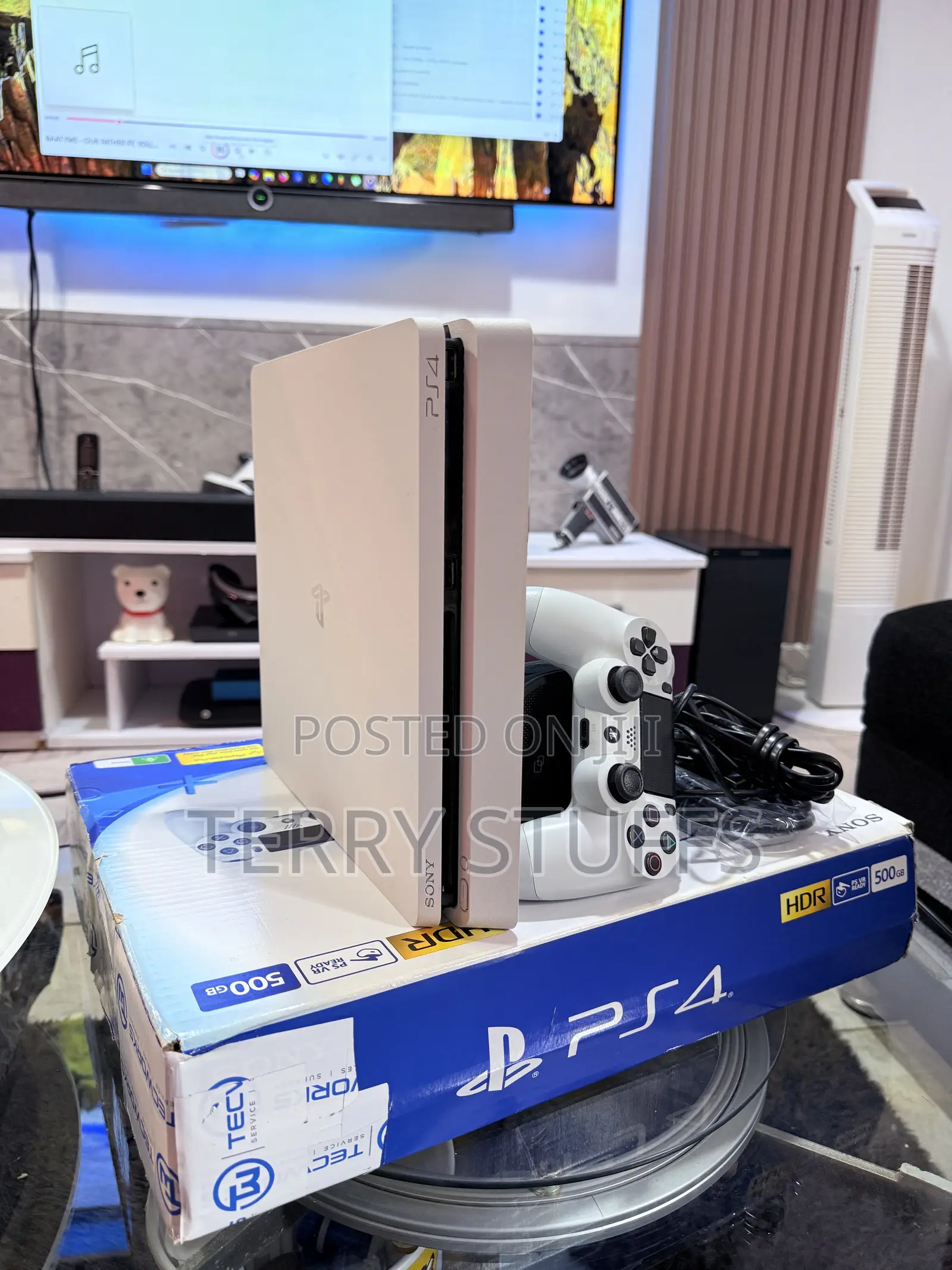 PlayStation 4 Slim
