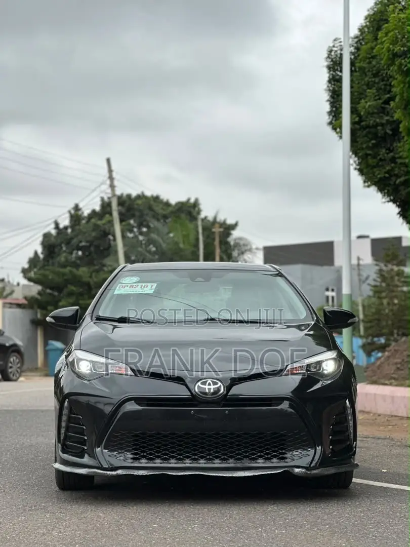 Toyota Corolla XSE 4dr Sedan (1.8L 4cyl CVT) 2017 Gray