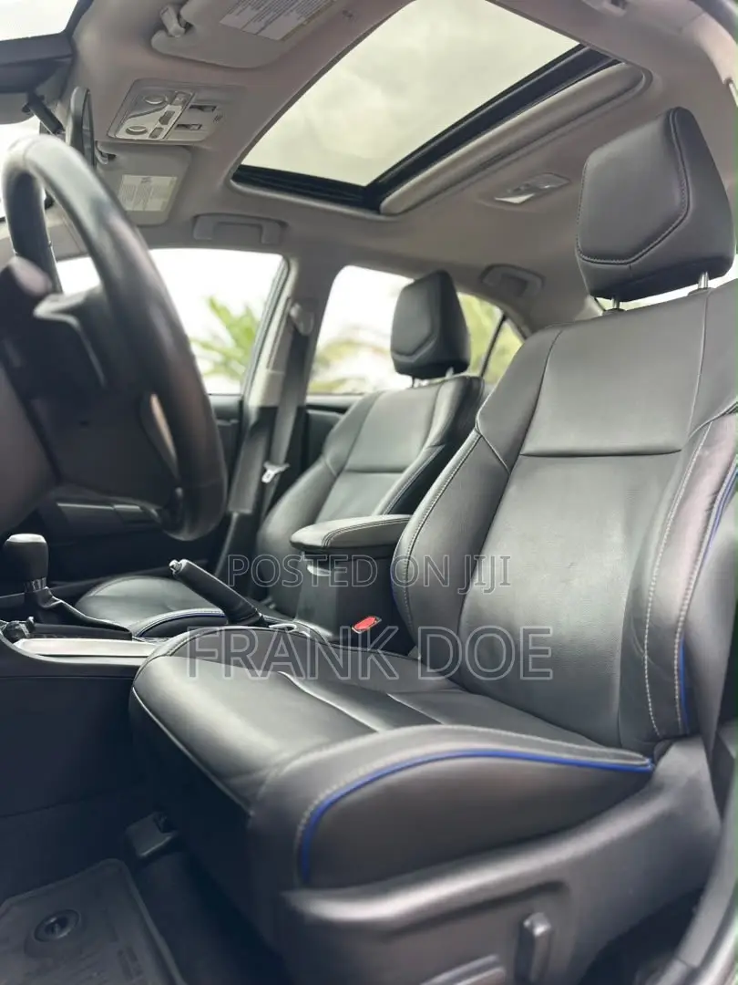 Toyota Corolla XSE 4dr Sedan (1.8L 4cyl CVT) 2017 Gray