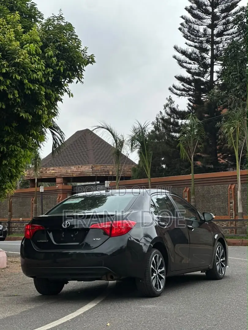 Toyota Corolla XSE 4dr Sedan (1.8L 4cyl CVT) 2017 Gray