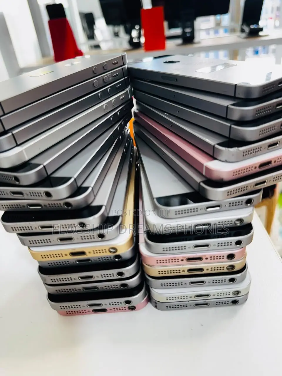 Apple iPhone SE 64 GB Black