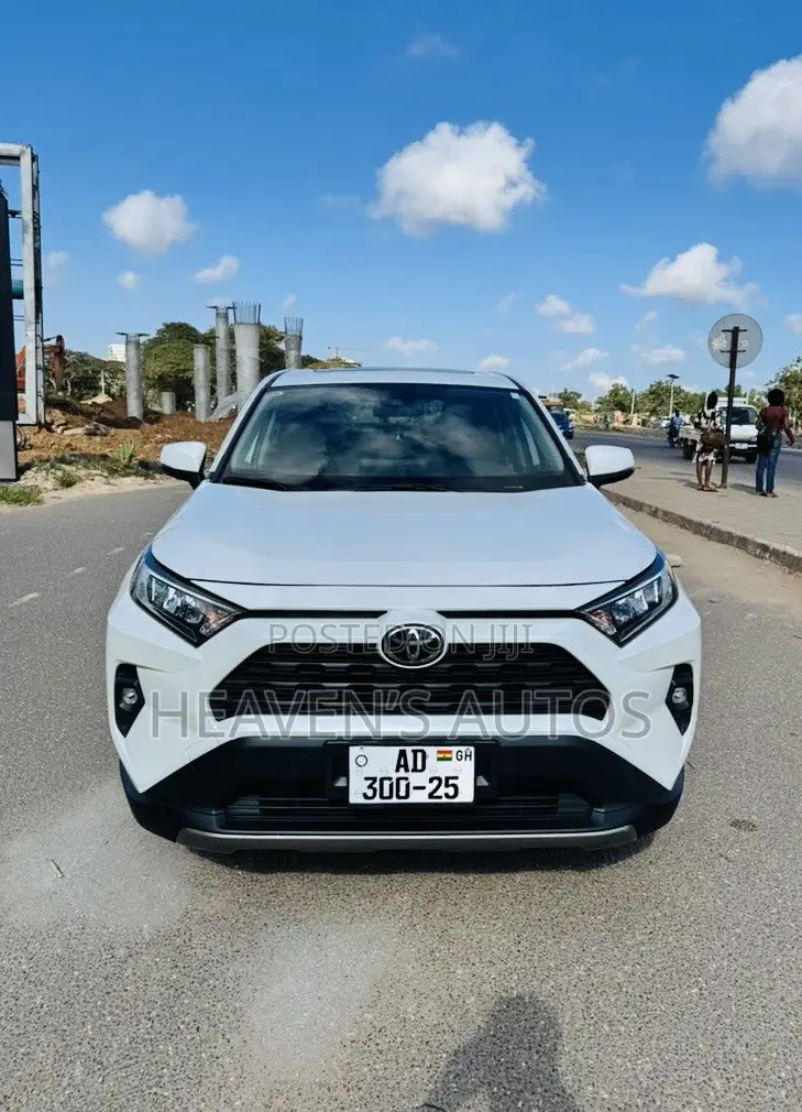 Toyota RAV4 2024 White