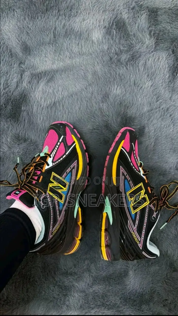 New Balance 1906