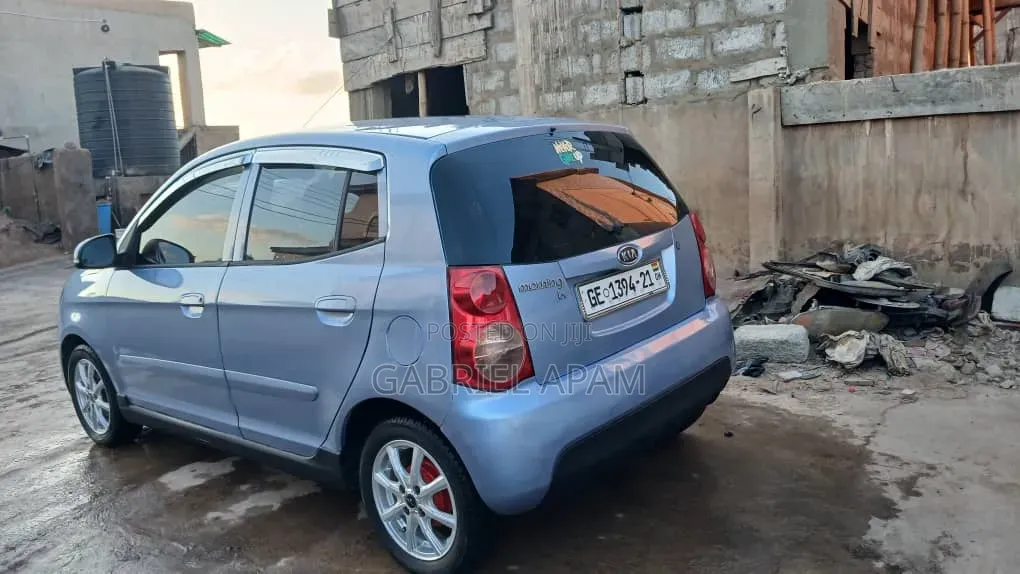 Kia Borrego 2011 Blue