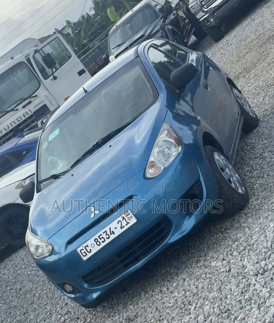 Mitsubishi Mirage 2016 Blue