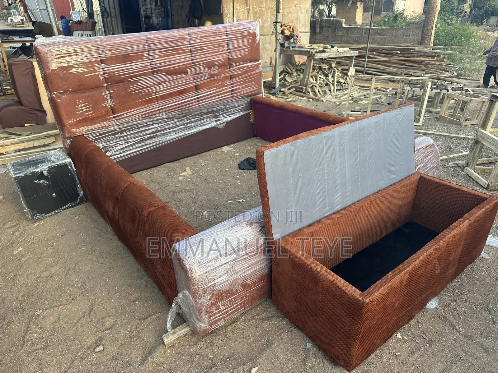 Brand New Queen Size With Opening Table