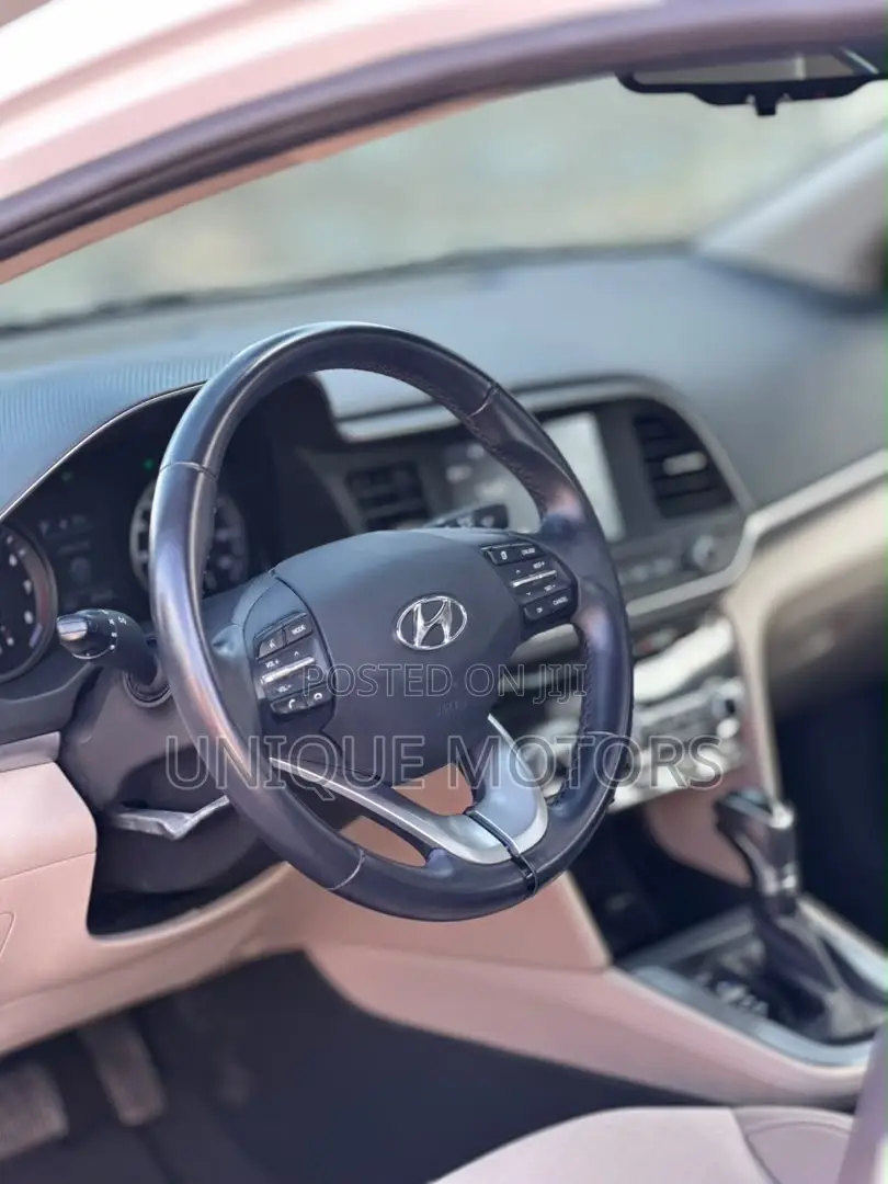 Hyundai Elantra SEL 2019 White