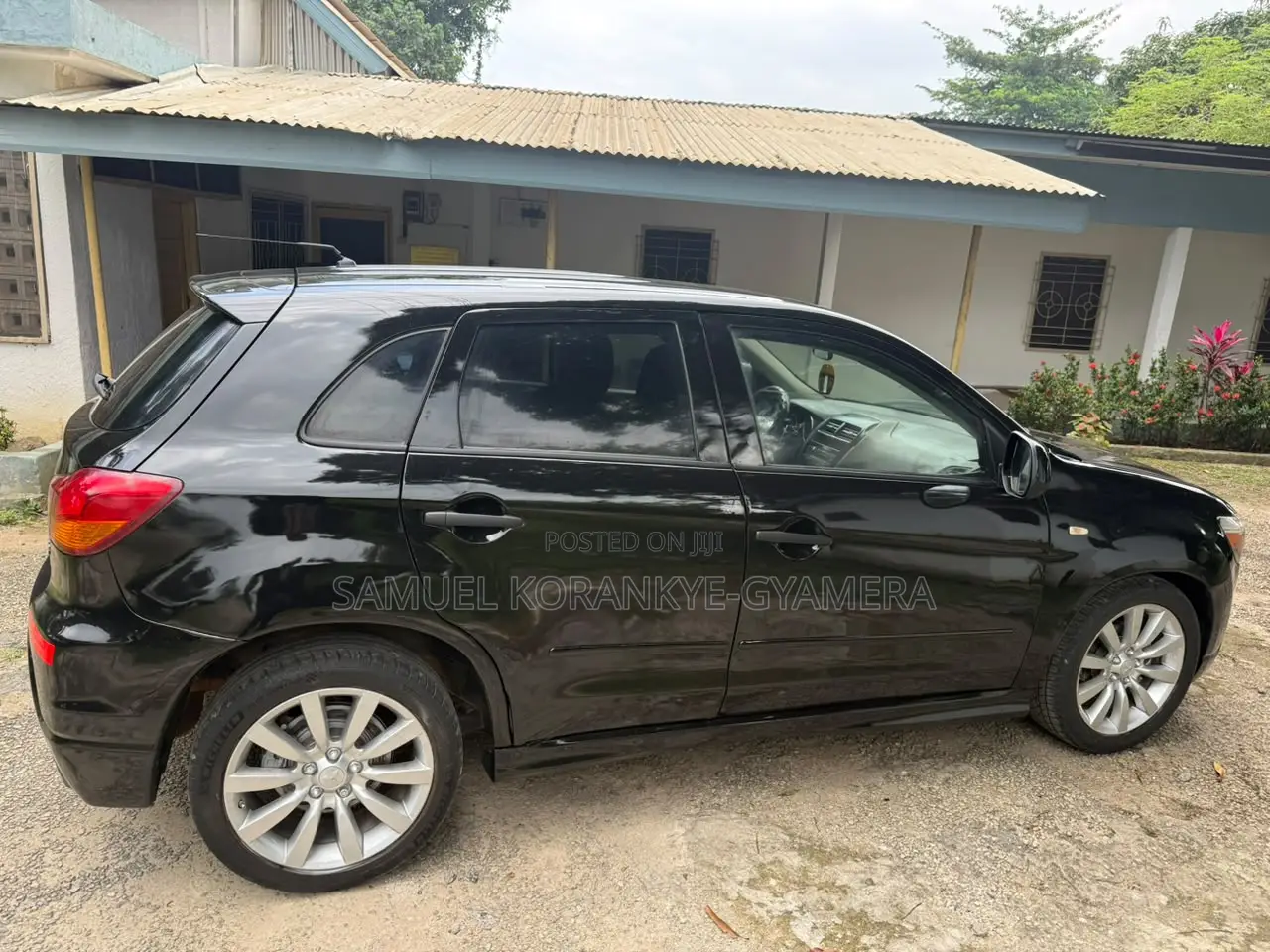 Mitsubishi Outlander 2012 Black