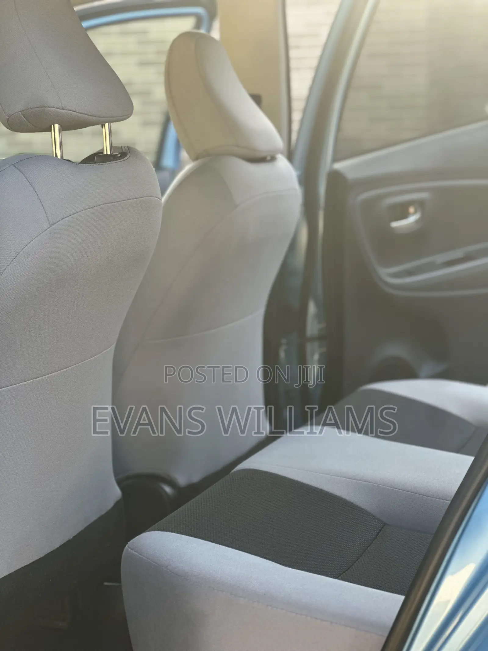 Toyota Vitz 1.3 FWD 5dr 2016 Blue