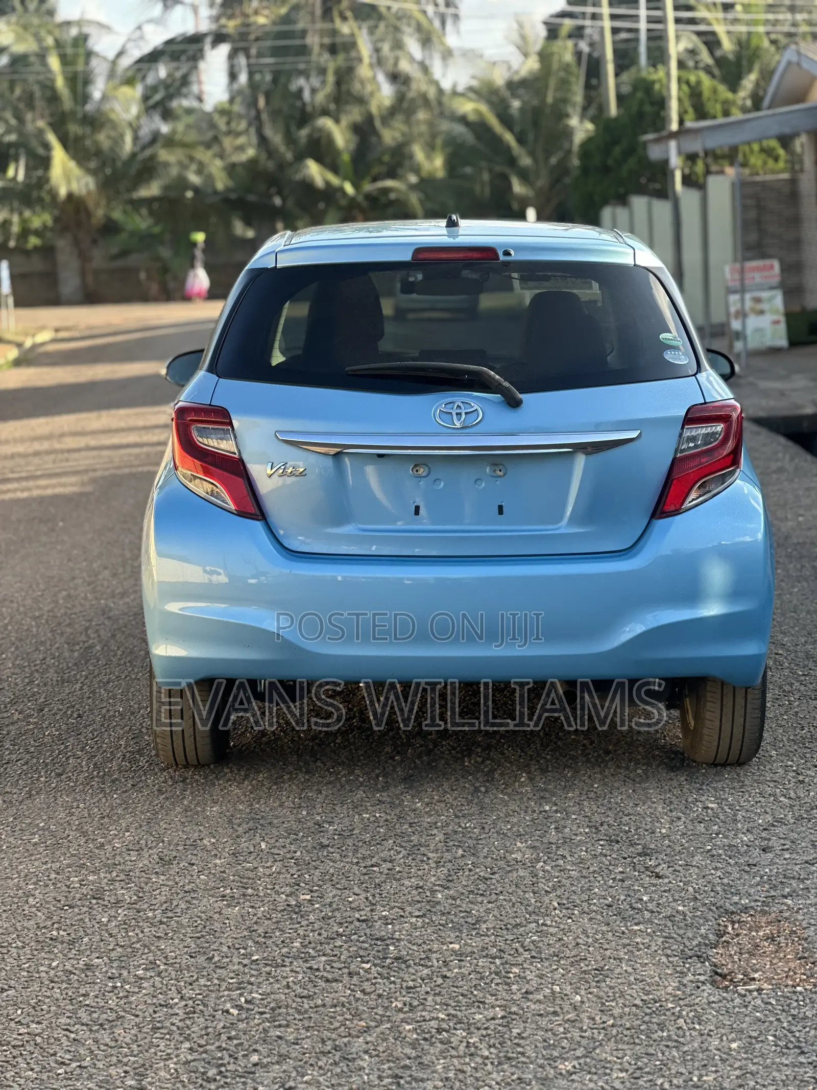 Toyota Vitz 1.3 FWD 5dr 2016 Blue