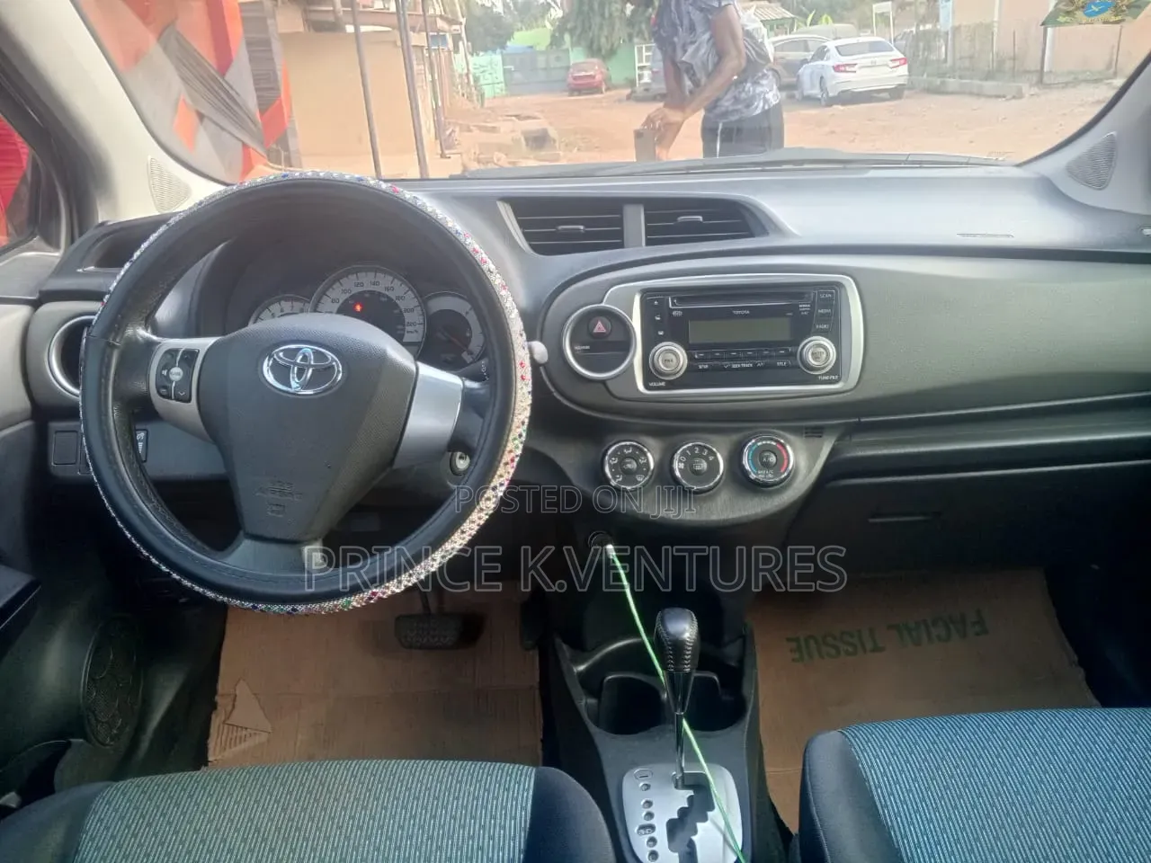 Toyota Yaris 2012 Black