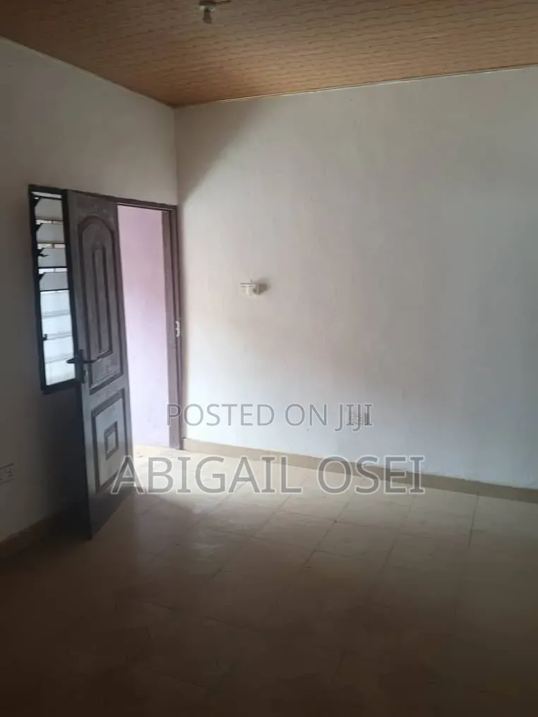 1bdrm Apartment in Foaster Home, Frafraha for rent