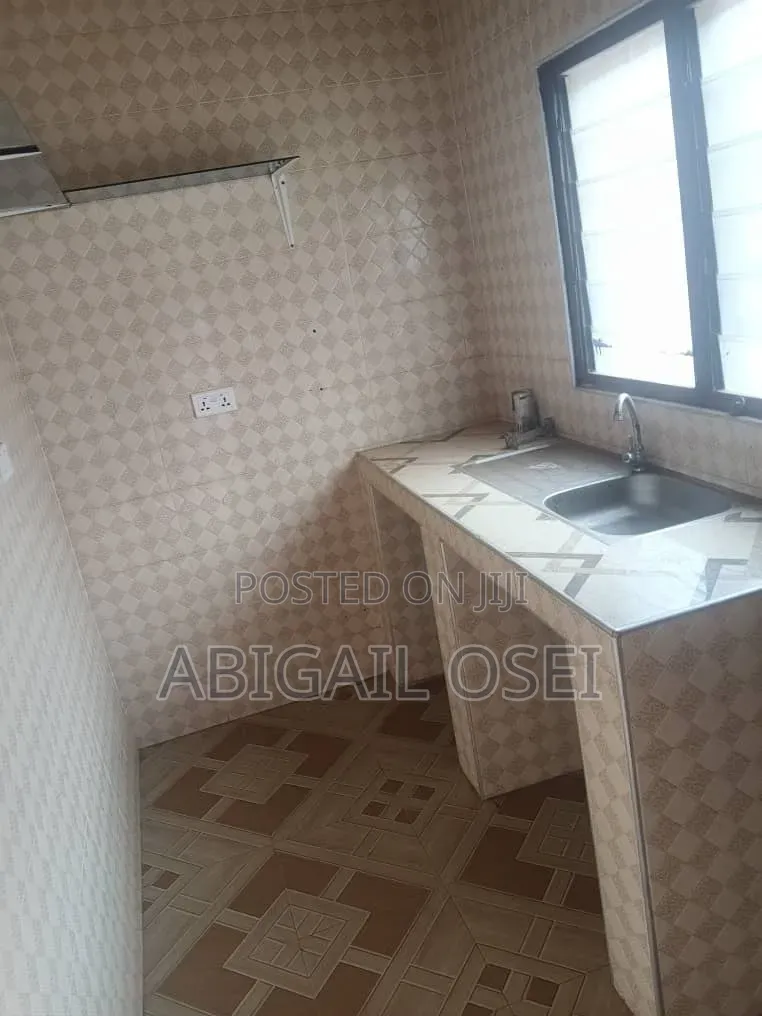1bdrm Apartment in Foaster Home, Frafraha for rent