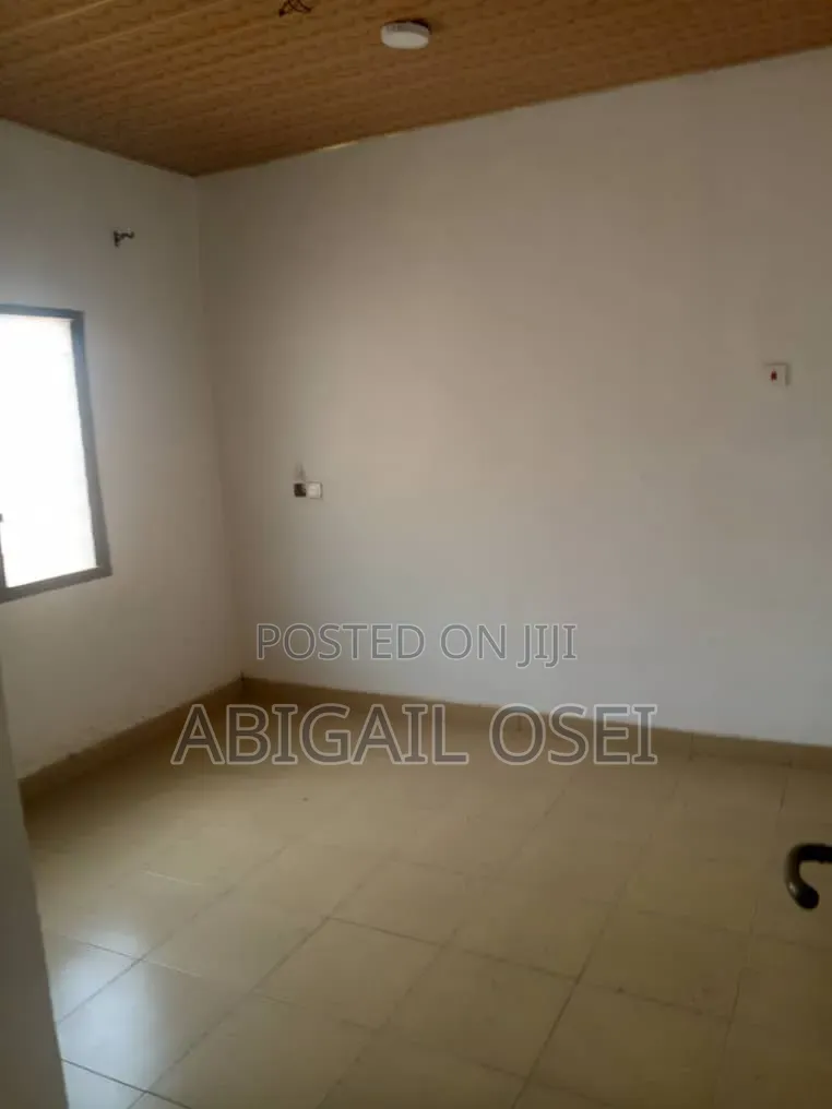 1bdrm Apartment in Foaster Home, Frafraha for rent