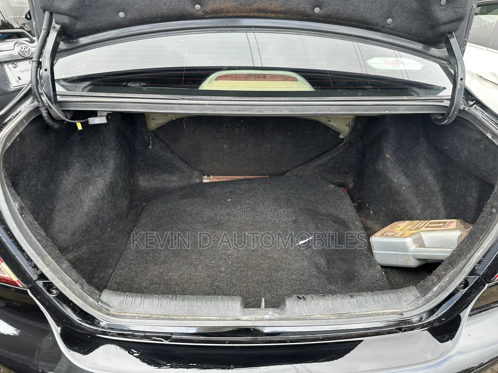 Toyota Sienta 1.5 FWD 2010 Black