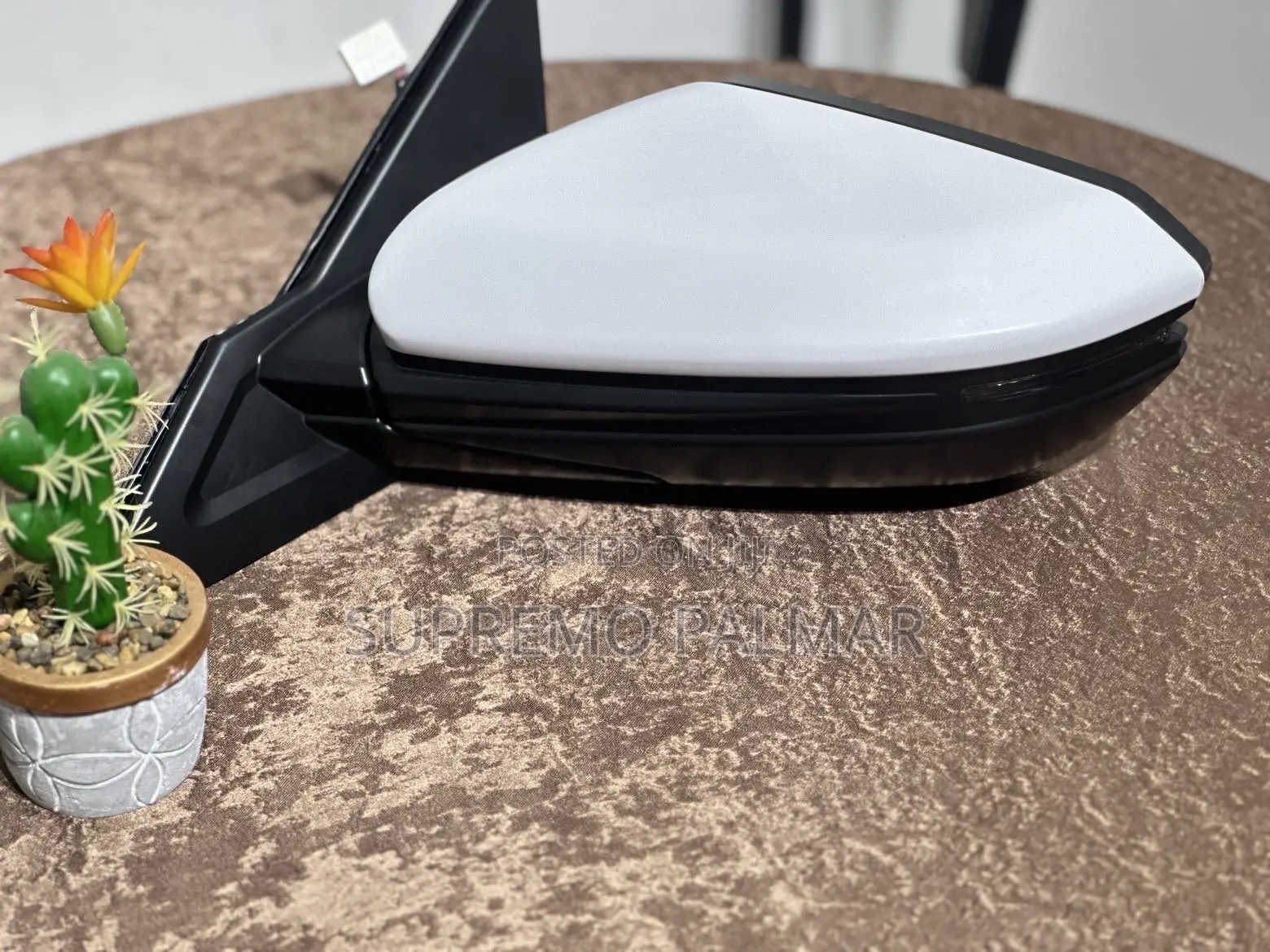 Honda Civic 2016–2021 Right Mirror – Signal Light, Pearl White
