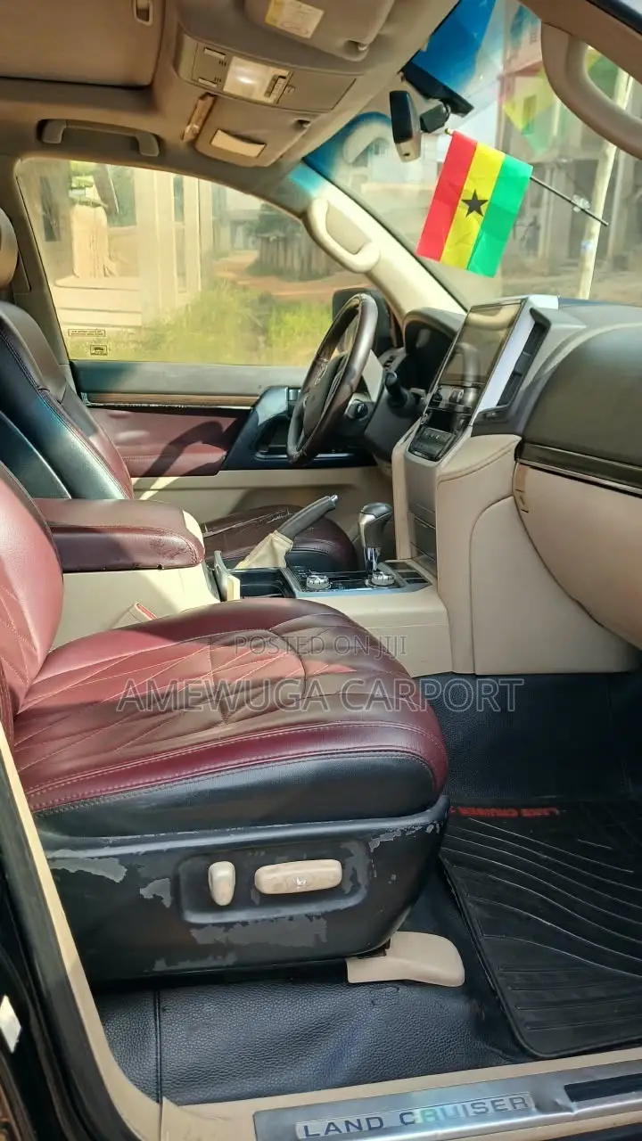Toyota Land Cruiser 4.5 V8 TD 2019 Black