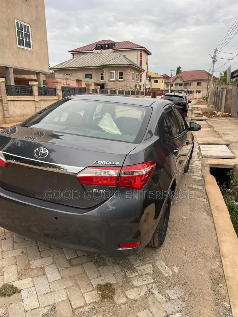 Toyota Corolla LE 4dr Sedan (1.8L 4cyl CVT) 2016 Black