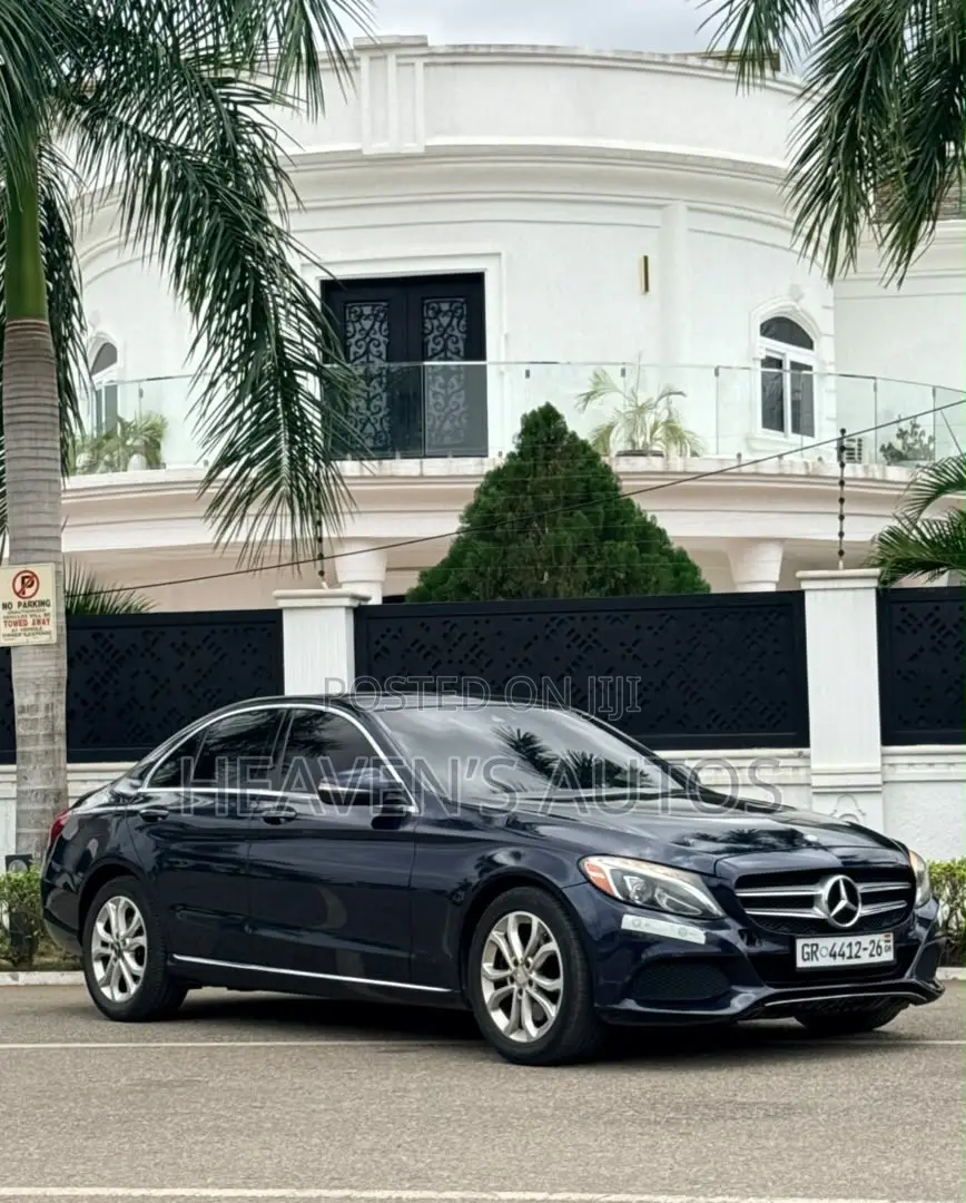 Mercedes-Benz C300 2016 Blue