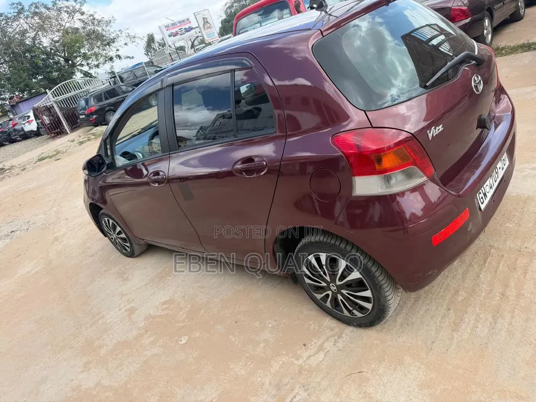 Toyota Vitz 2010 Burgundy