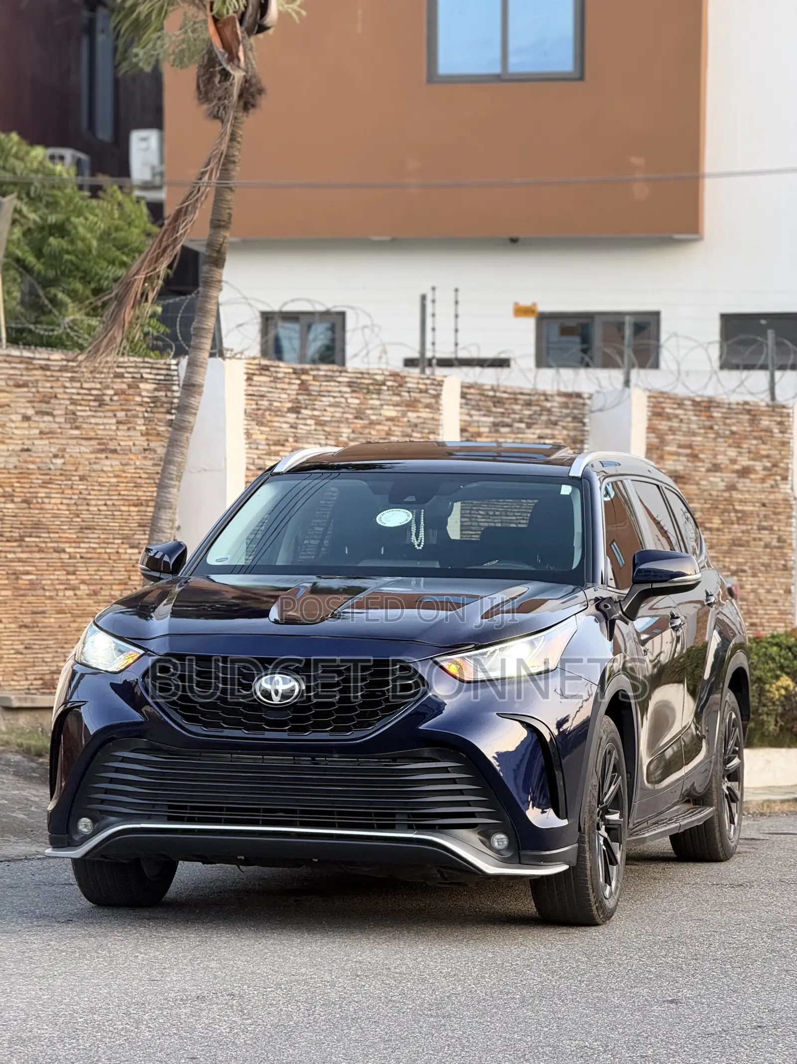 Toyota Highlander XLE AWD 2023 Blue