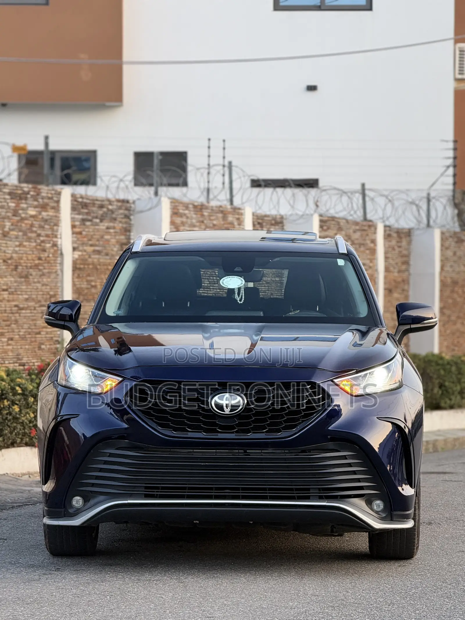 Toyota Highlander XLE AWD 2023 Blue