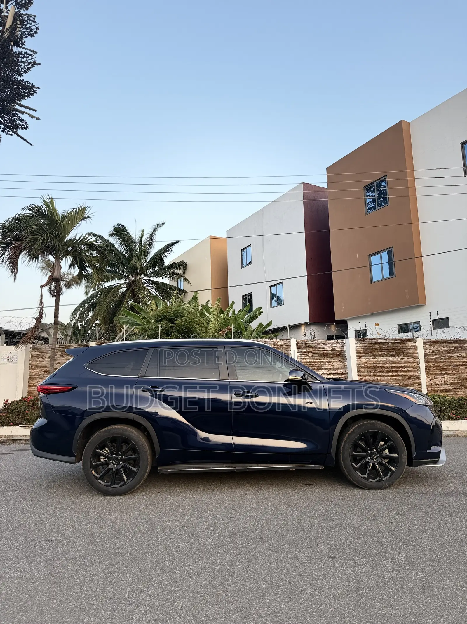 Toyota Highlander XLE AWD 2023 Blue