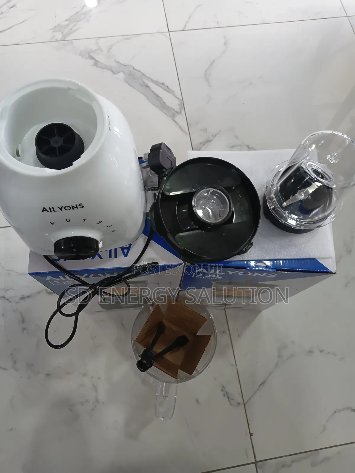 Ailyons 350W Blender With Grinder- Make Smoothies & Mill Spices