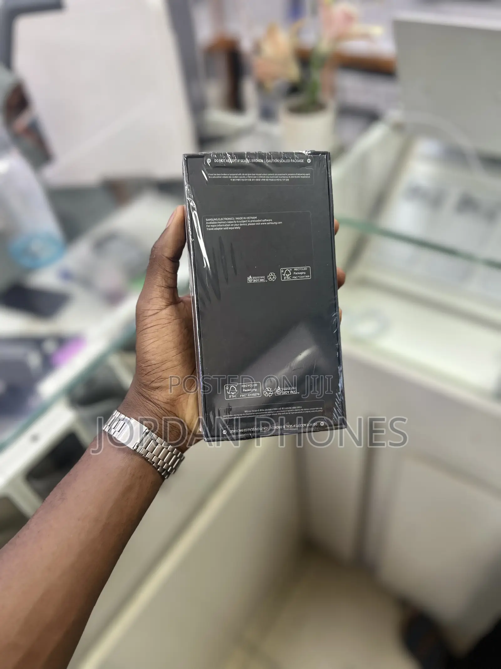 New Samsung Galaxy S24 Ultra 1 TB Black