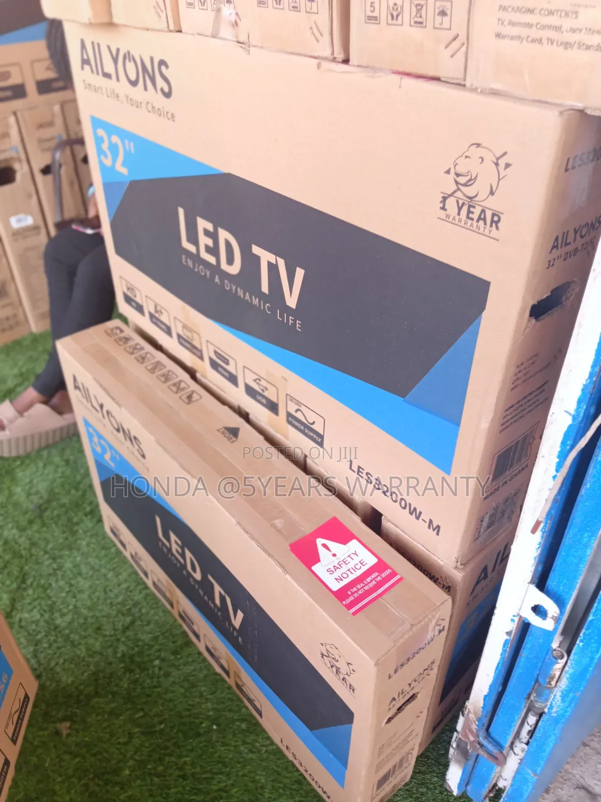 Ailyons 32 inches TV - Made in Ghana