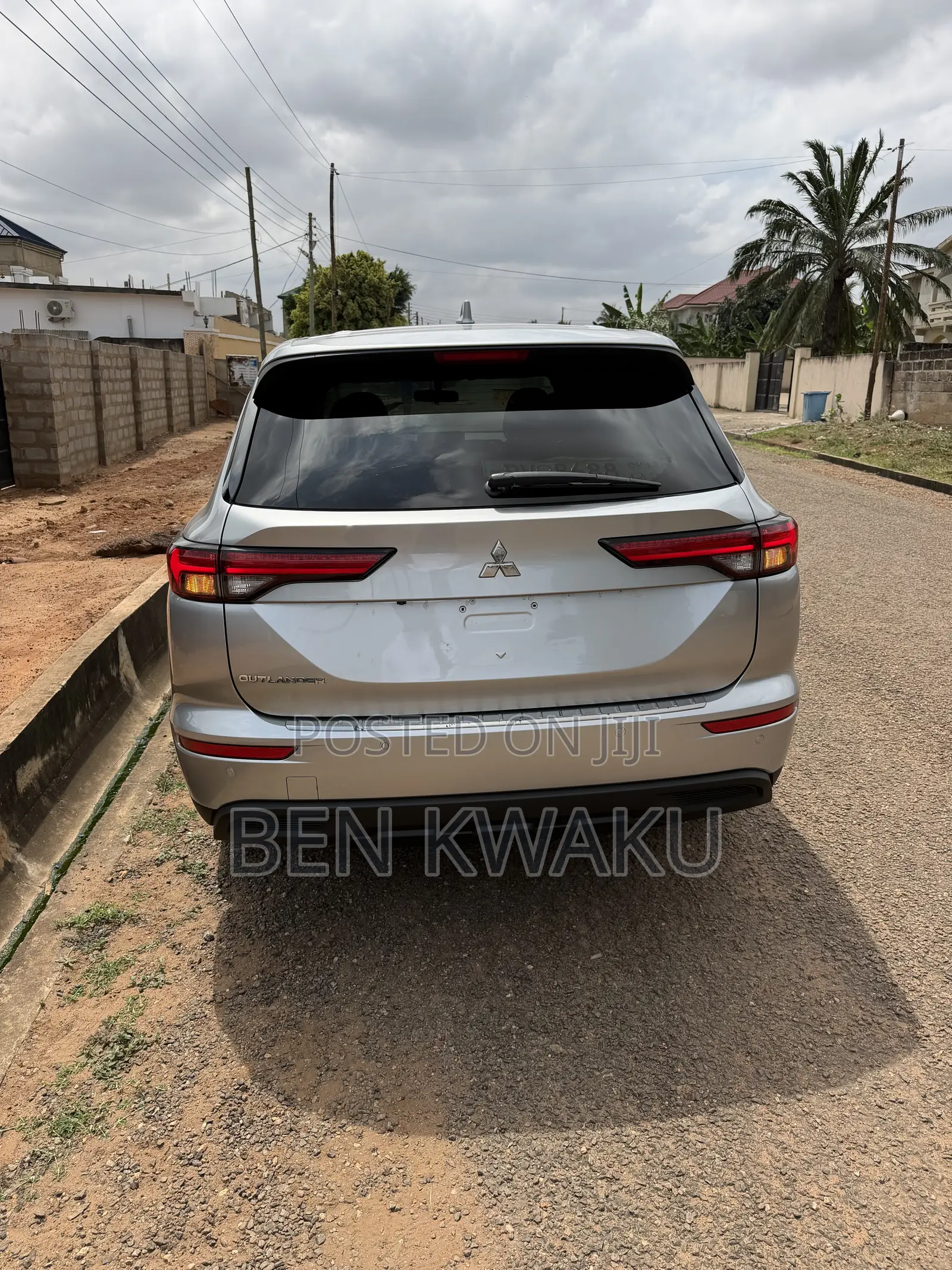 Mitsubishi Outlander SE 2022 Silver