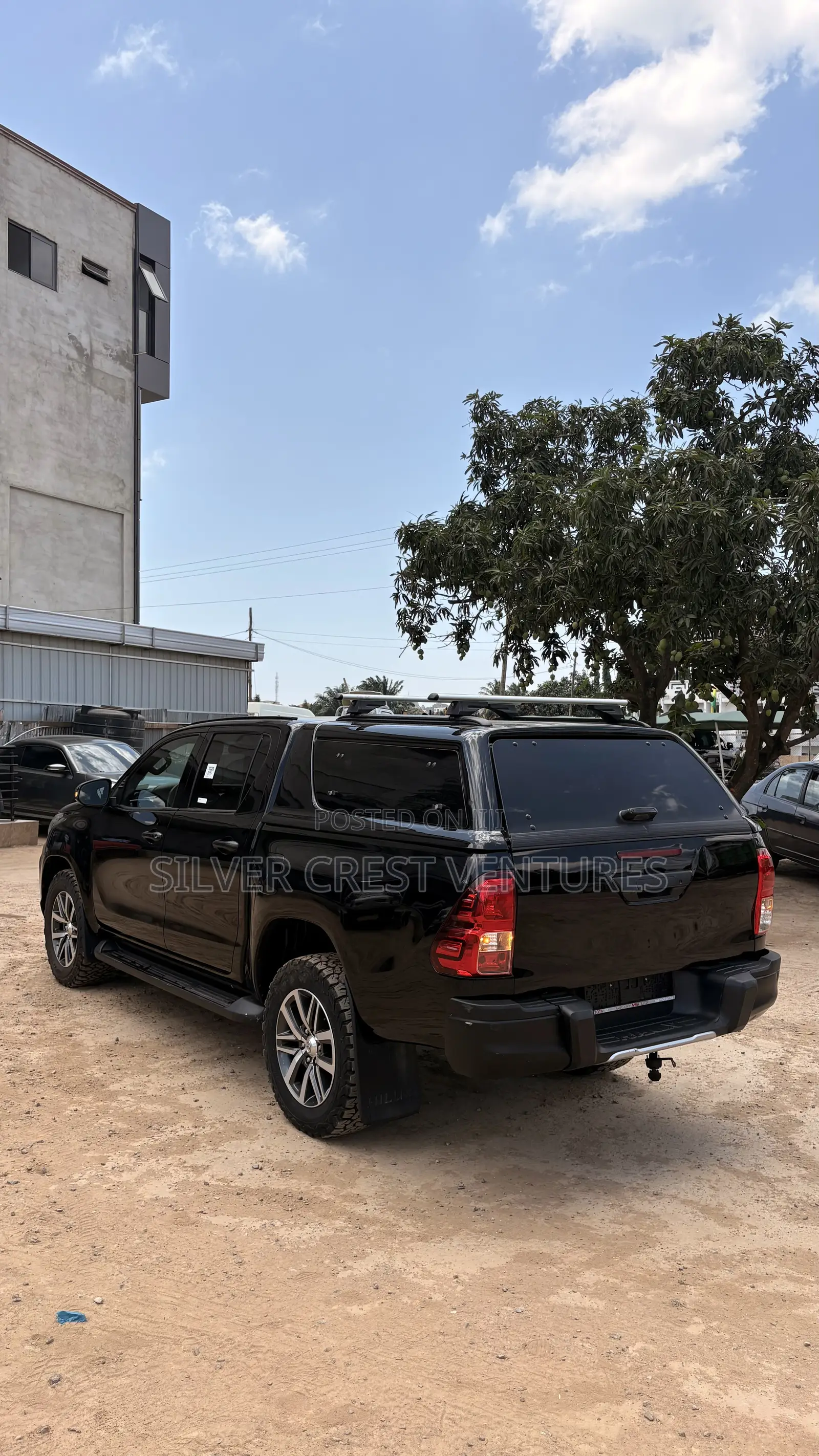 Toyota Hilux 2021 Black