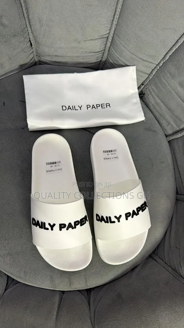 Daily Paper Slides Black