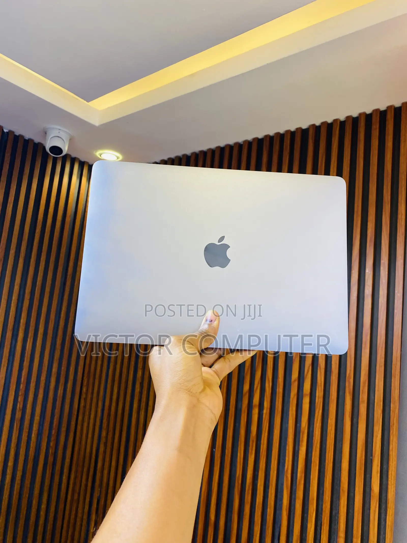 Laptop Apple MacBook Air 2020 8GB Intel Core i3 SSD 256GB