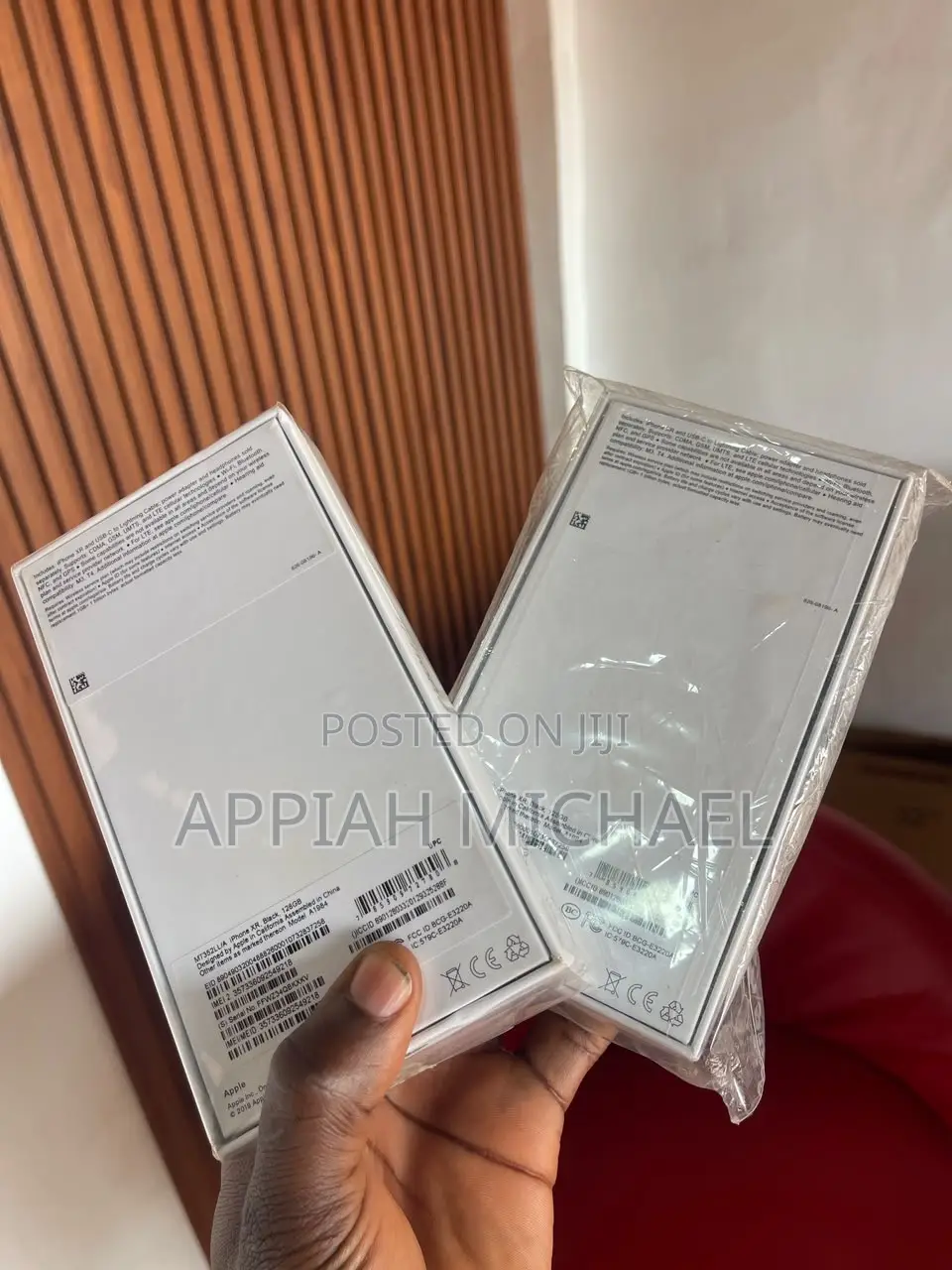 New Apple iPhone XR 128 GB Black