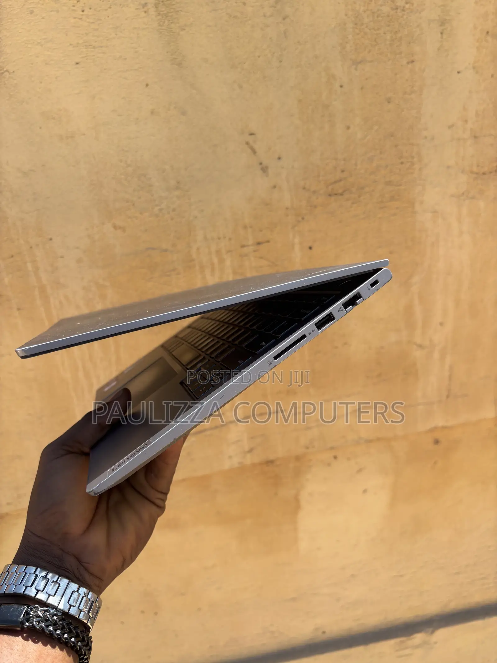 Laptop Lenovo ThinkBook 14 G8 IAL 16GB Intel Core Ultra 7 SSD 512GB