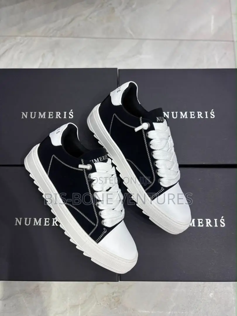 Numeris Sneakers
