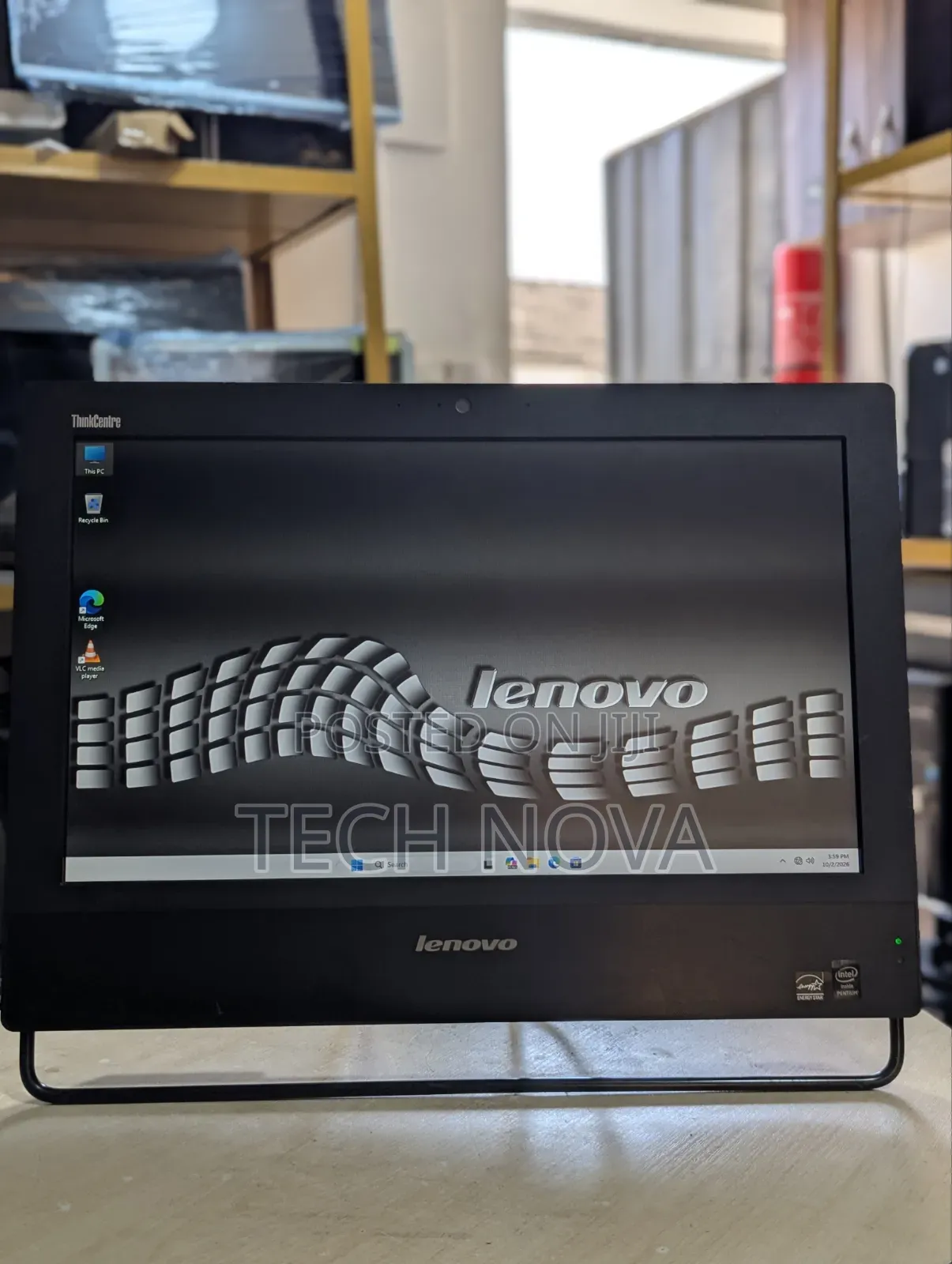 Desktop Computer Lenovo ThinkCentre M700 8GB Intel Core i3 SSD 128GB