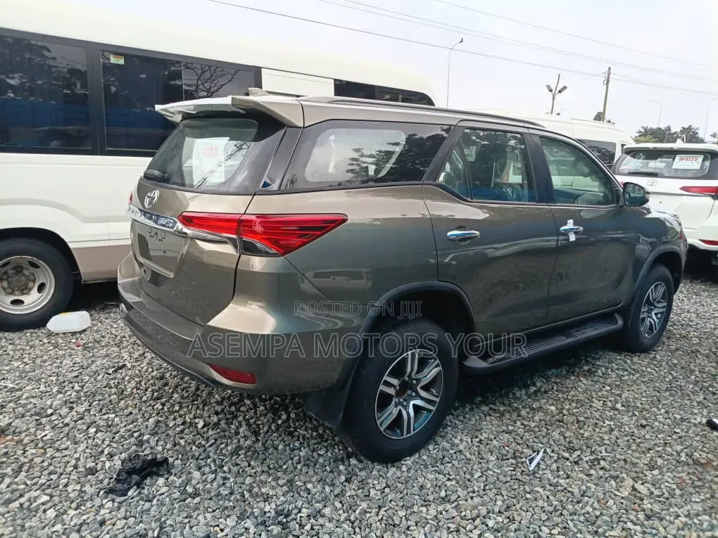 New Toyota Fortuner 2024 Beige