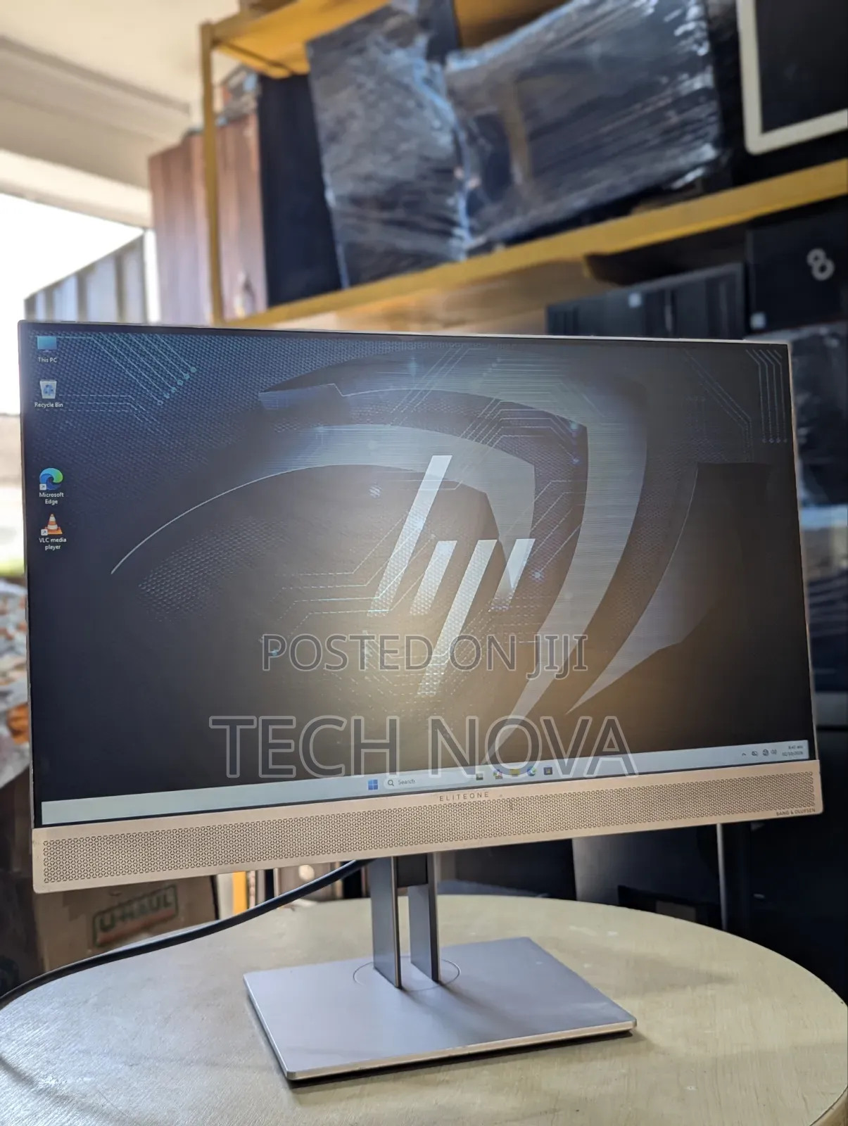 Desktop Computer HP EliteOne 800 G3 8GB Intel Core i5 SSD 256GB