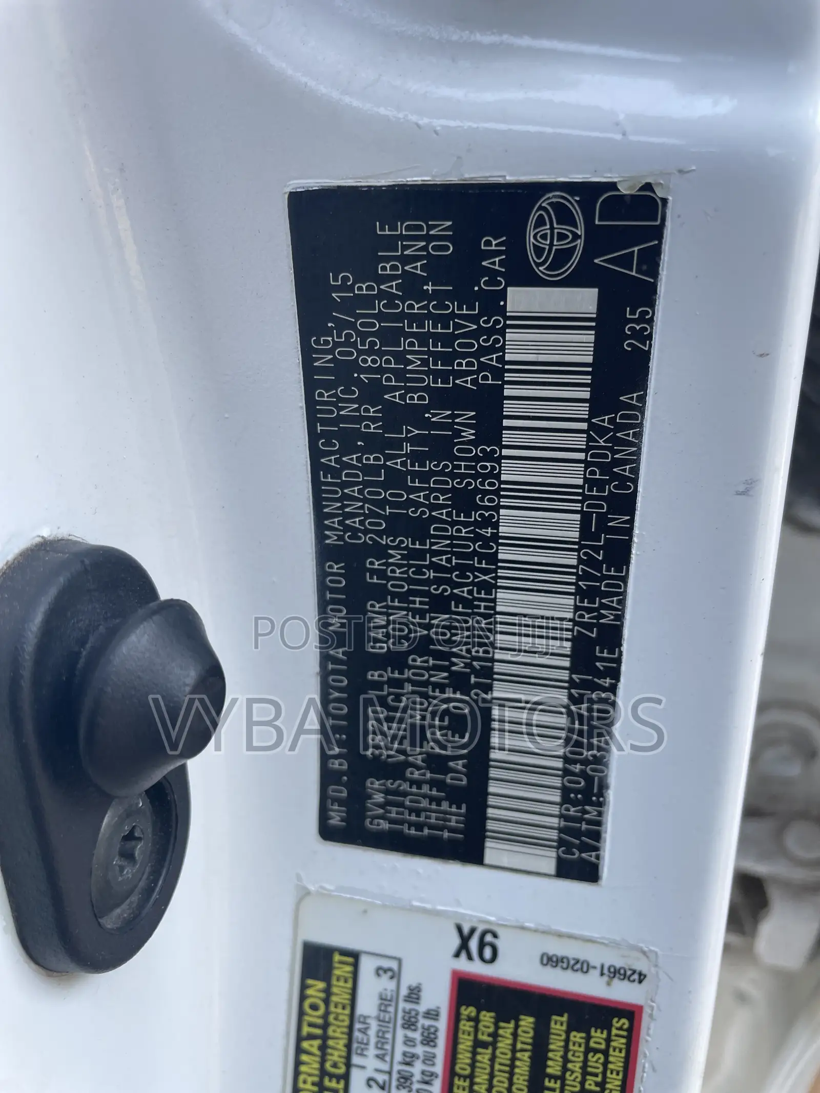 Toyota Corolla LE Eco 4dr Sedan (1.8L 4cyl CVT) 2015 White