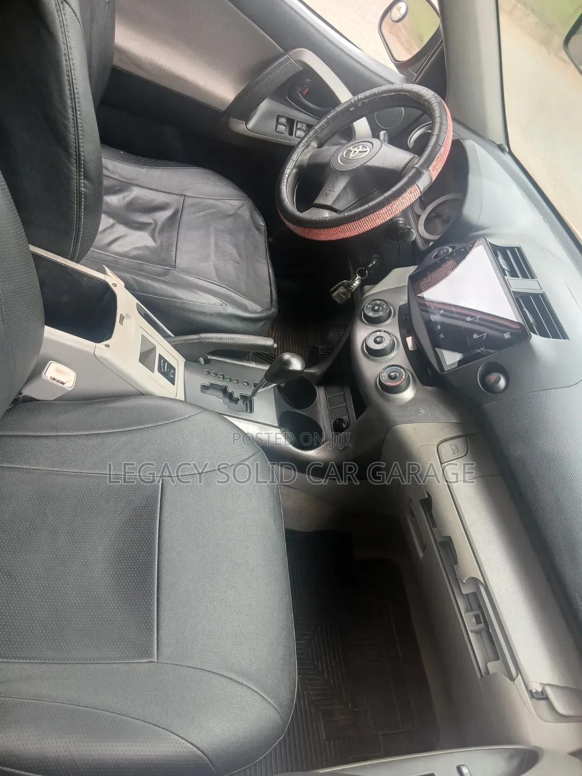 Toyota RAV4 2010 Red