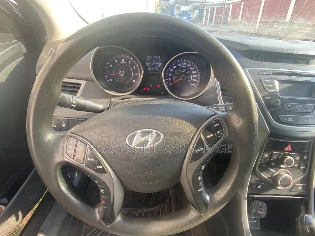 Hyundai Elantra 2012 Black