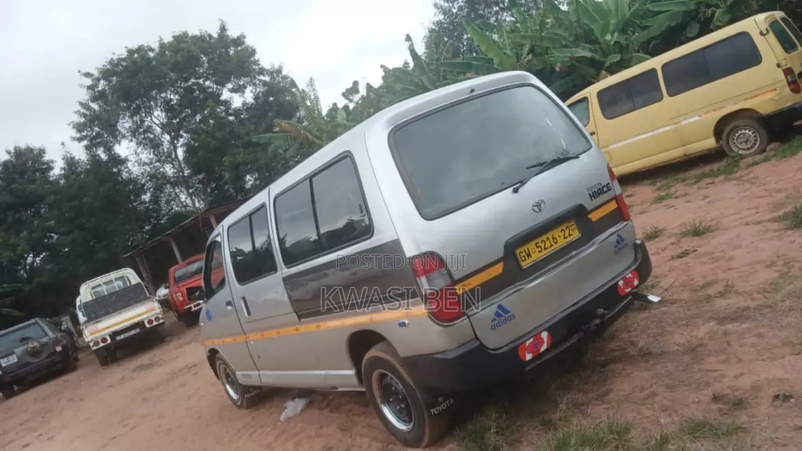 Toyota HiAce 2004 Grey