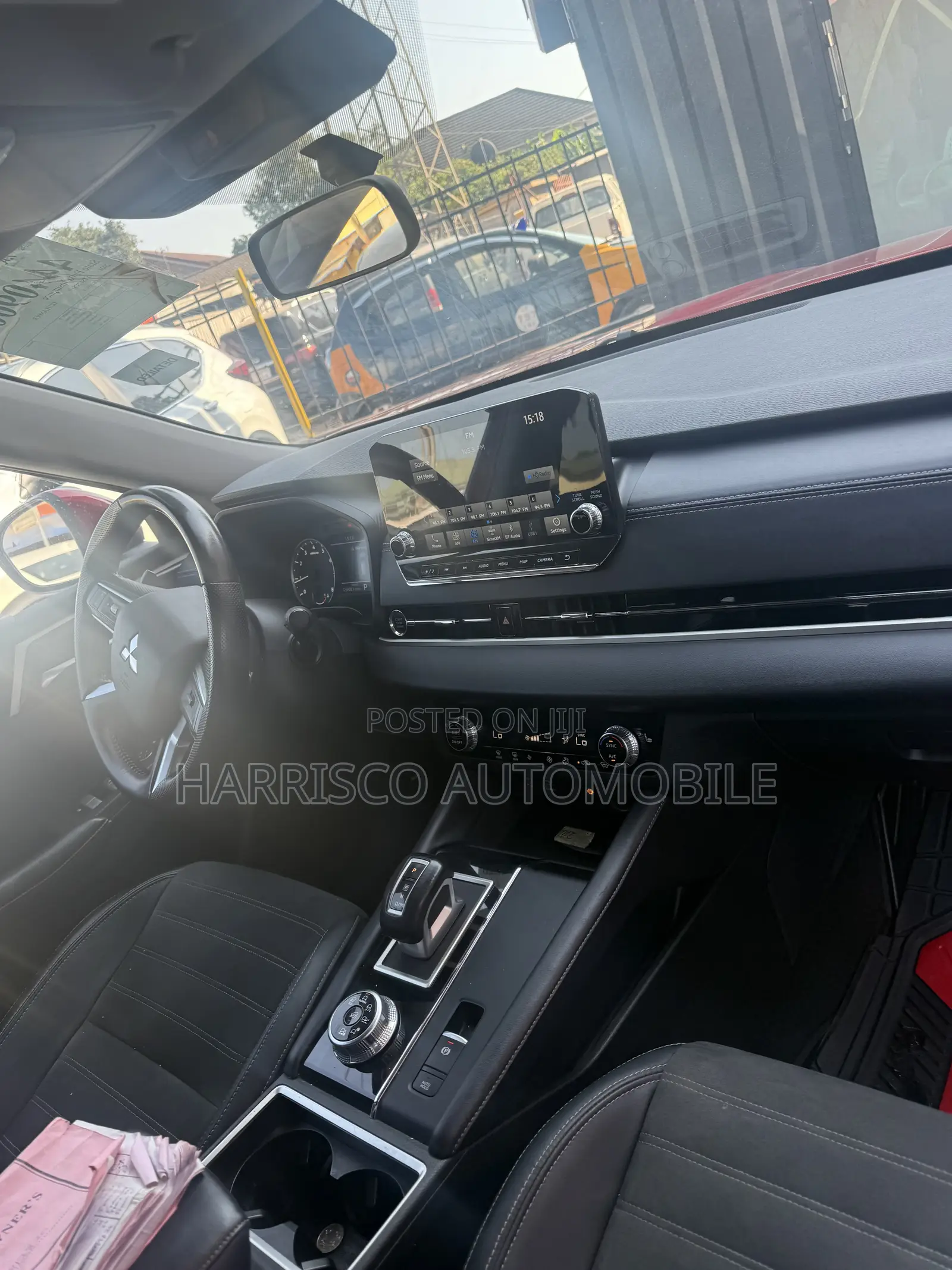 Mitsubishi Outlander SE 2025 Red