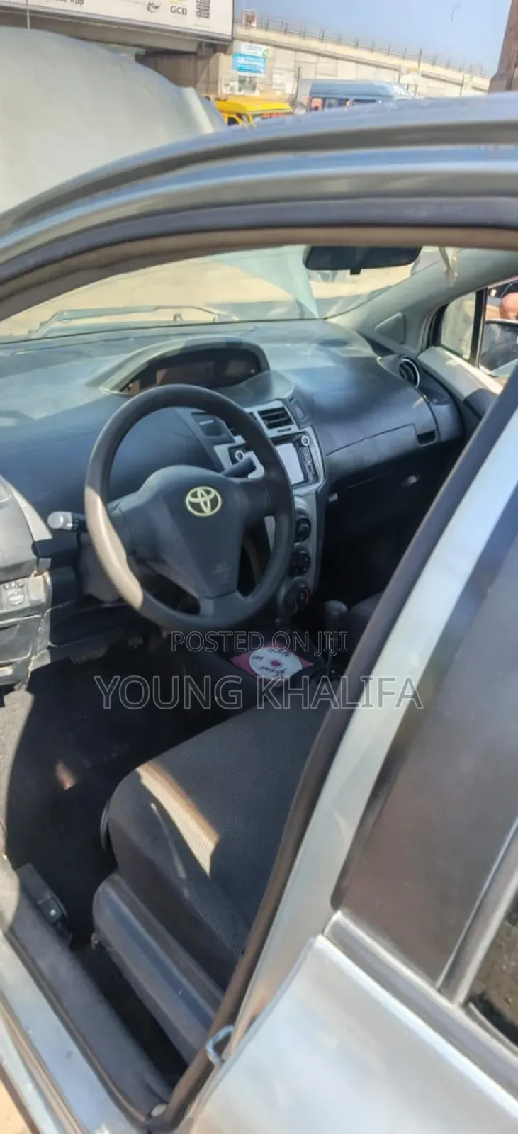Toyota Vitz 2010 Gray