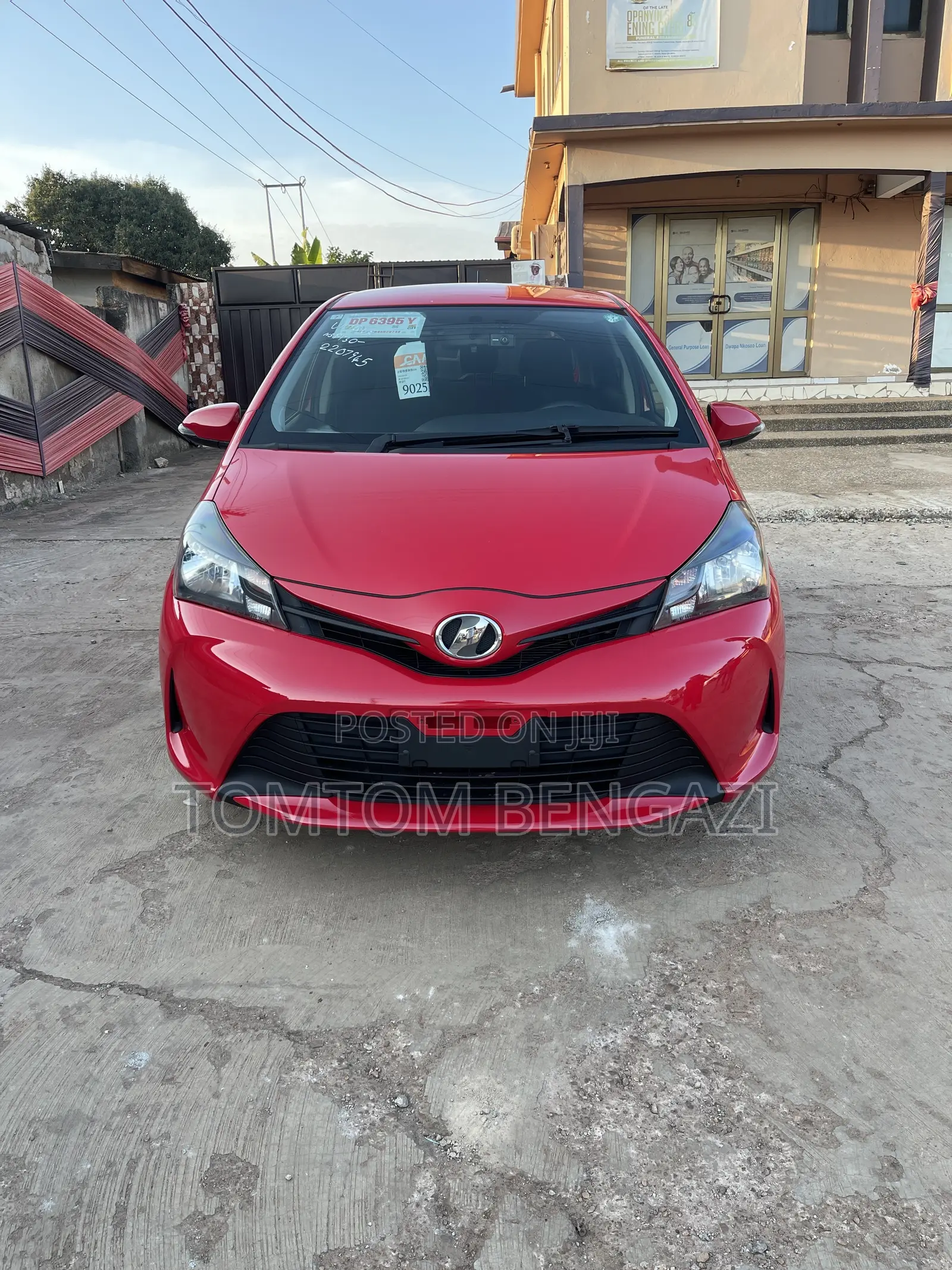 Toyota Vitz 1.3 FWD 5dr 2015 Red