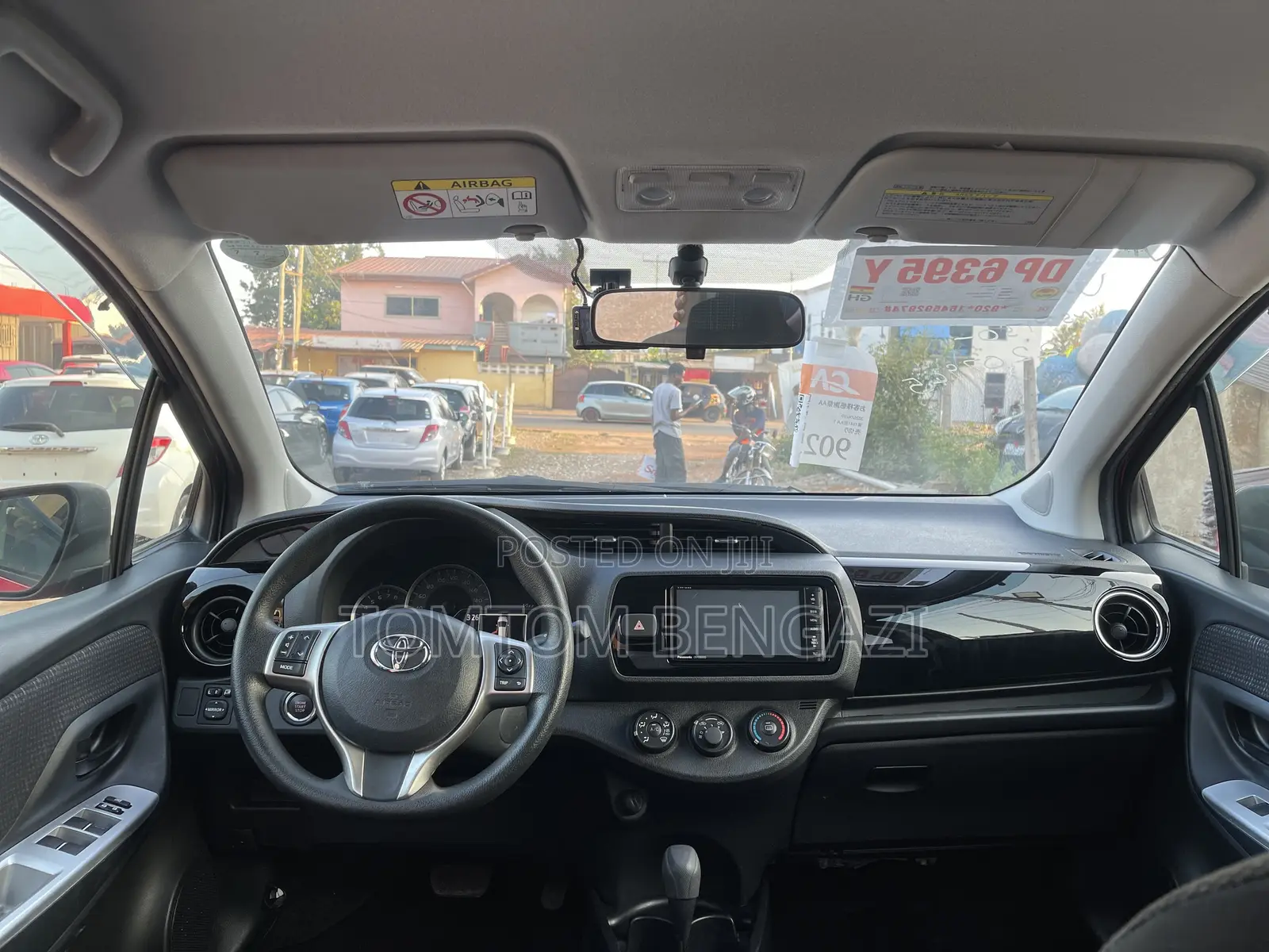 Toyota Vitz 1.3 FWD 5dr 2015 Red