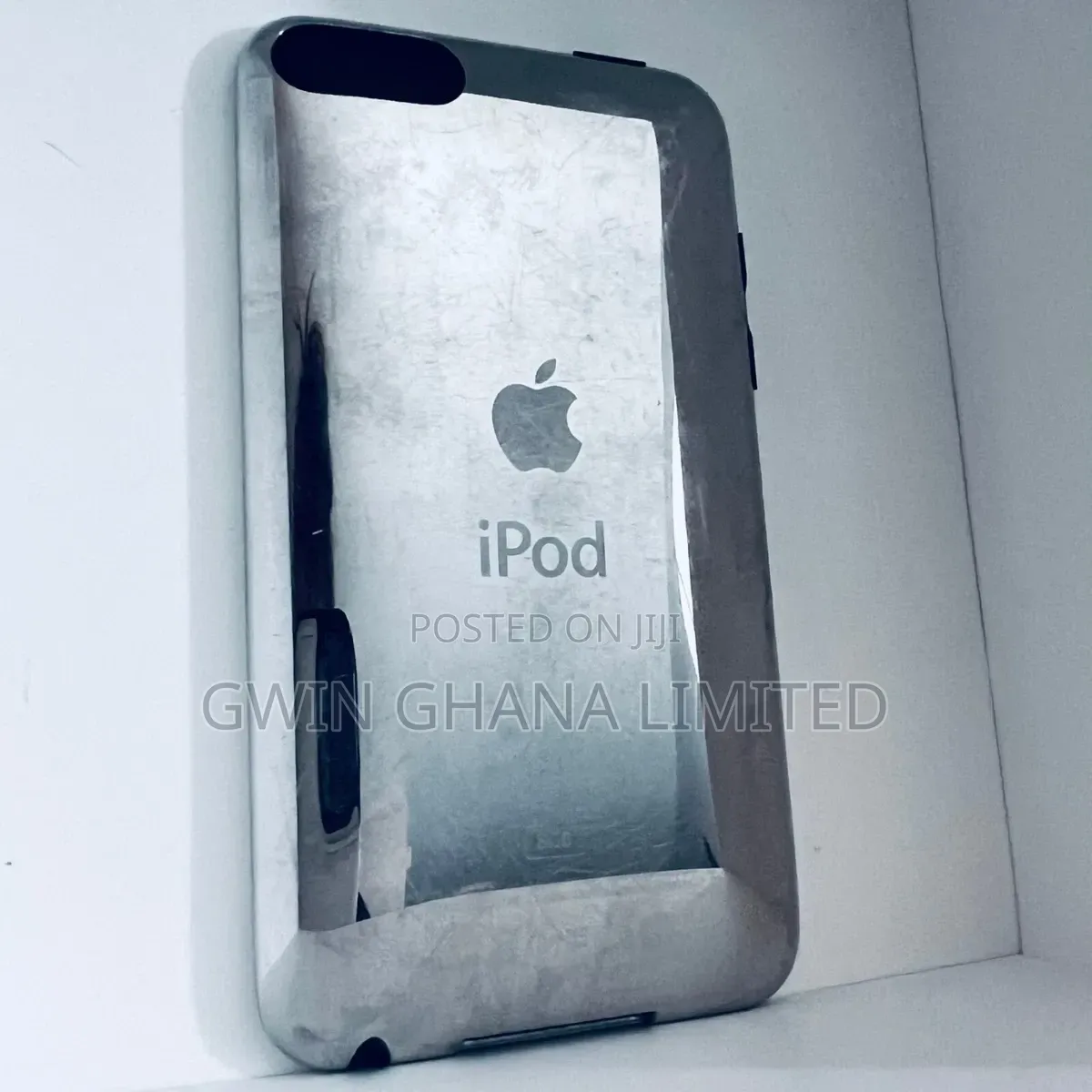 Apple iPod TOUCH - Silver 8 GB (2nd Generation) A1288