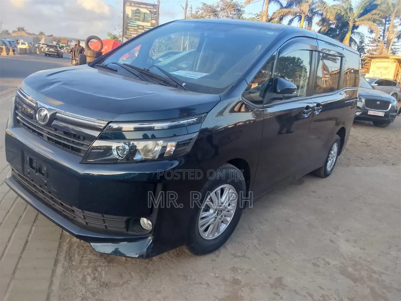 Toyota Voxy V 2WD 8-Seater 2015 Black
